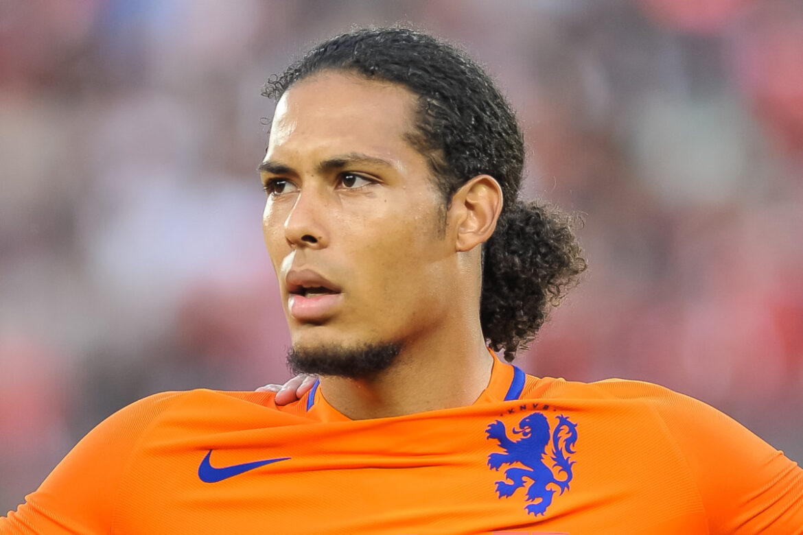 Biografia de Virgil van Dijk — Conheça a história de vida e carreira de Virgil van Dijk, zagueiro do Liverpool e da Seleção Neerlandesa, destacando suas conquistas, curiosidades e vida pessoal, além da expectativa para a Copa do Mundo.