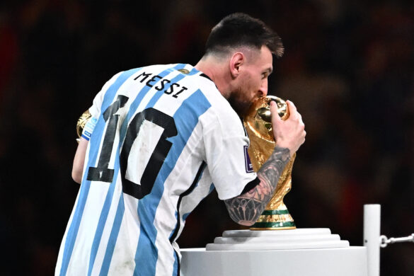 Biografia de Lionel Messi — Conheça a trajetória de Lionel Messi, um dos melhores jogadores de futebol do mundo, do seu nascimento em Rosario até sua carreira no Barcelona e conquistas internacionais.