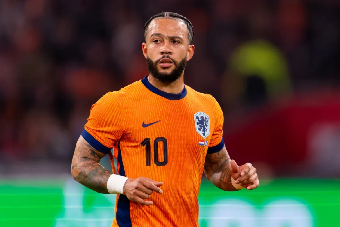 Biografia de Memphis Depay — Conheça a inspiradora história de Memphis Depay, desde seu início no PSV até o estrelato em clubes como Manchester United e Barcelona.