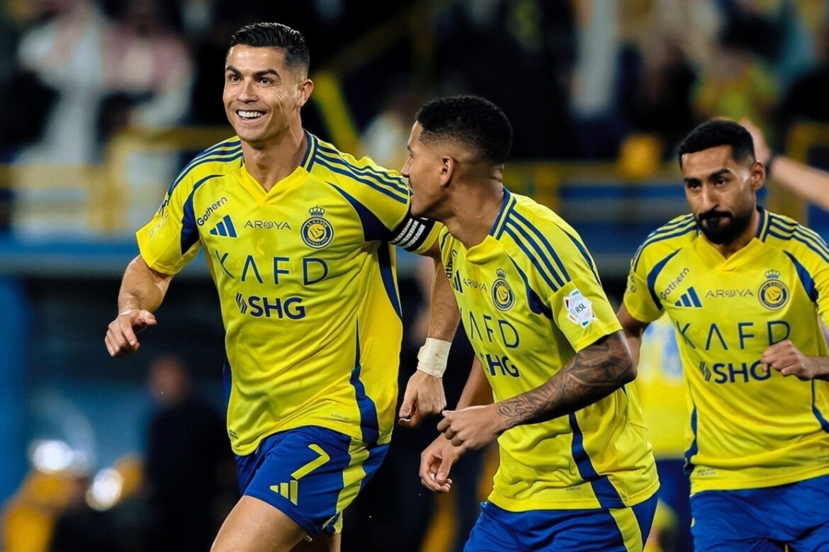 Al Nassr trabalha para renovar contrato de Cristiano Ronaldo — Al Nassr negocia renovação com Cristiano Ronaldo, destaque da Liga Saudita, após marcar 35 gols na temporada 2024/2025.
