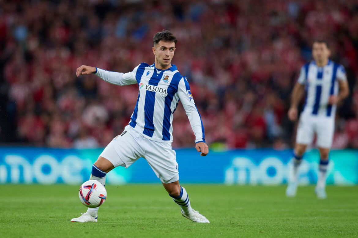 Arsenal fecha acordo por zubimendi da real sociedad — Arsenal acerta contratação de Zubimendi, meia da Real Sociedad, por 60 milhões de euros. Reforço é destaque na Espanha.