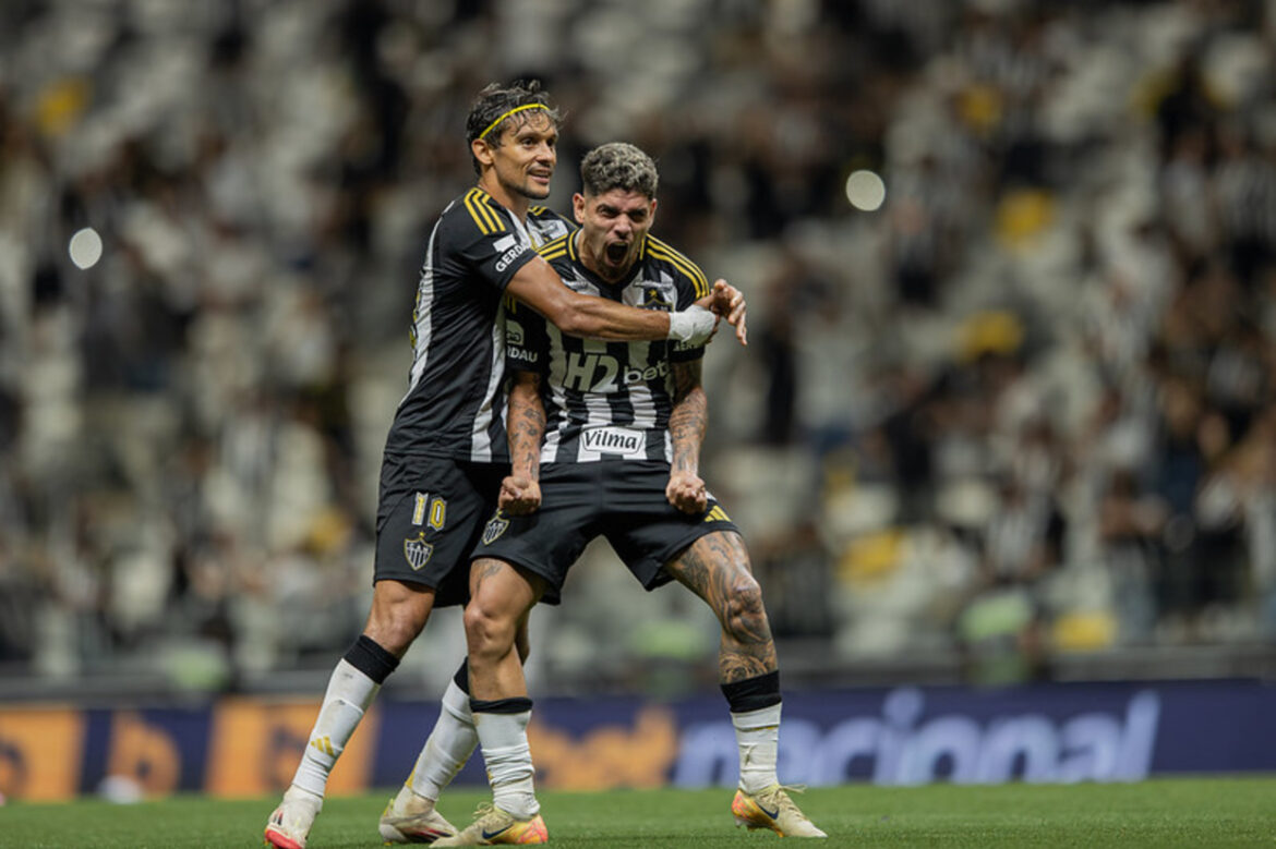Atlético Mineiro supera Fluminense com gol decisivo no final — Atlético Mineiro venceu o Fluminense por 3 a 2 com gol aos 49 minutos do segundo tempo, subindo para o 6º lugar no Brasileirão.