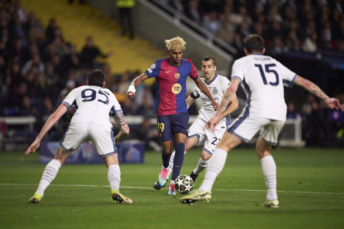 Barcelona trabalha na renovação de Lamine Yamal — Barcelona negocia a renovação de Lamine Yamal, jovem promessa que se destaca com 18 gols e 22 assistências na temporada.
