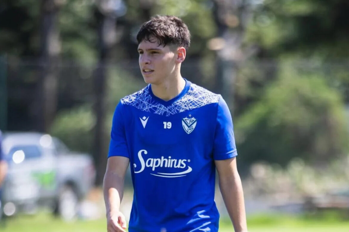 Botafogo mira jovem promessa argentina — Botafogo demonstra interesse em Álvaro Montoro, promessa do Vélez, em estratégia similar à feita com Thiago Almada.
