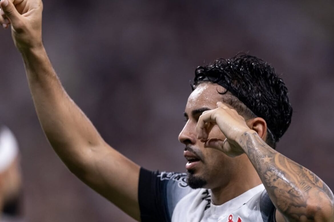 Corinthians avança na renovação de Matheus Bidu — Corinthians prepara renovação de Matheus Bidu até 2026. Jogador é peça chave no elenco sob comando de Dorival Júnior.