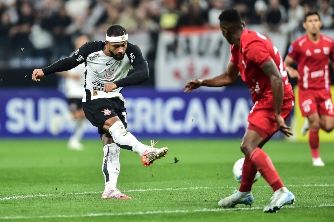 Corinthians vacila e empata com América de Cali na Sul-Americana — Corinthians empata com América de Cali, chega a 5 pontos no grupo e se complica na luta por vaga na Sul-Americana.