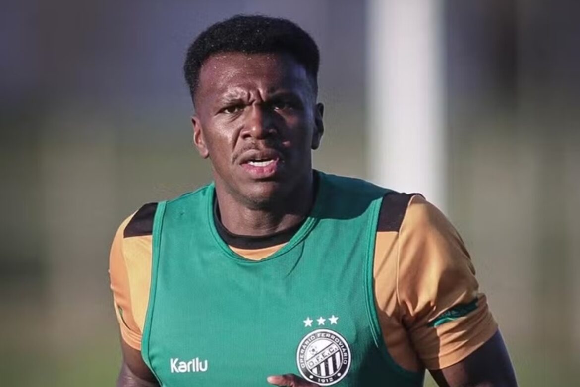 Coritiba paga multa e contrata volante do operário — Coritiba anuncia Jacy Maranhão, volante do Operário, após pagar a multa rescisória. Jogador é destaque da Série B 2023.
