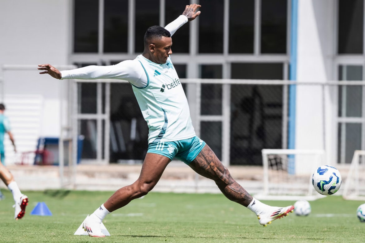 Cruzeiro fecha acordo para contratar Marquinhos até 2028 — Cruzeiro encaminha compra de Marquinhos, ex-Arsenal. O atleta assinará contrato até 2028 por R$ 20 milhões.