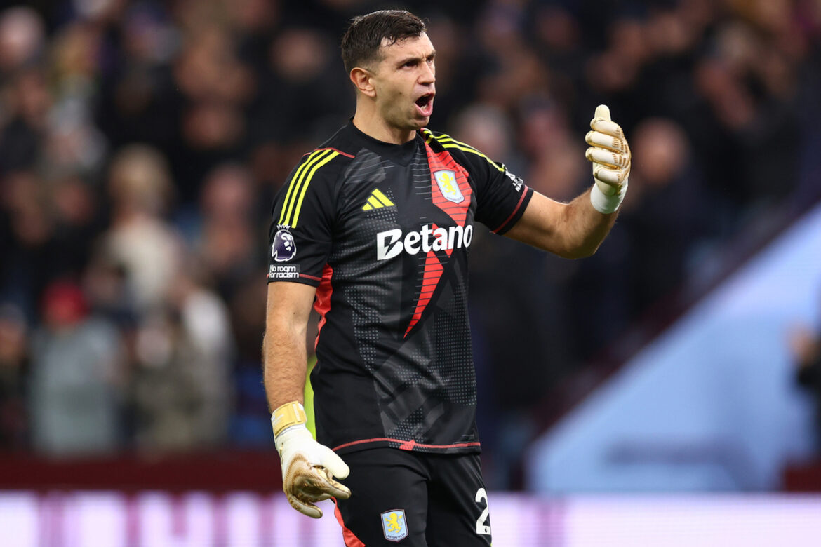Dibu Martínez chora em possível despedida do Aston Villa — Dibu Martínez se emociona após vitória no Villa Park, indicando possível saída para clubes europeus de destaque.