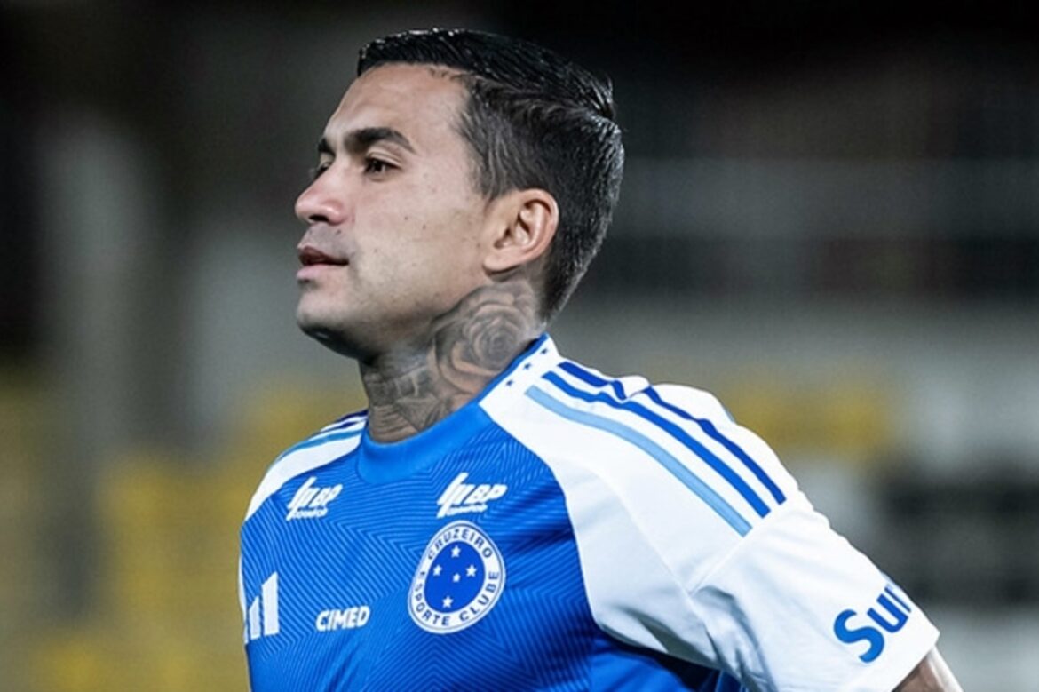 Dudu perto do Atlético e nega polêmicas com Leonardo Jardim — Dudu esclarece saída do Cruzeiro, nega polêmica com Leonardo Jardim e está próximo de fechar com o Atlético Mineiro.