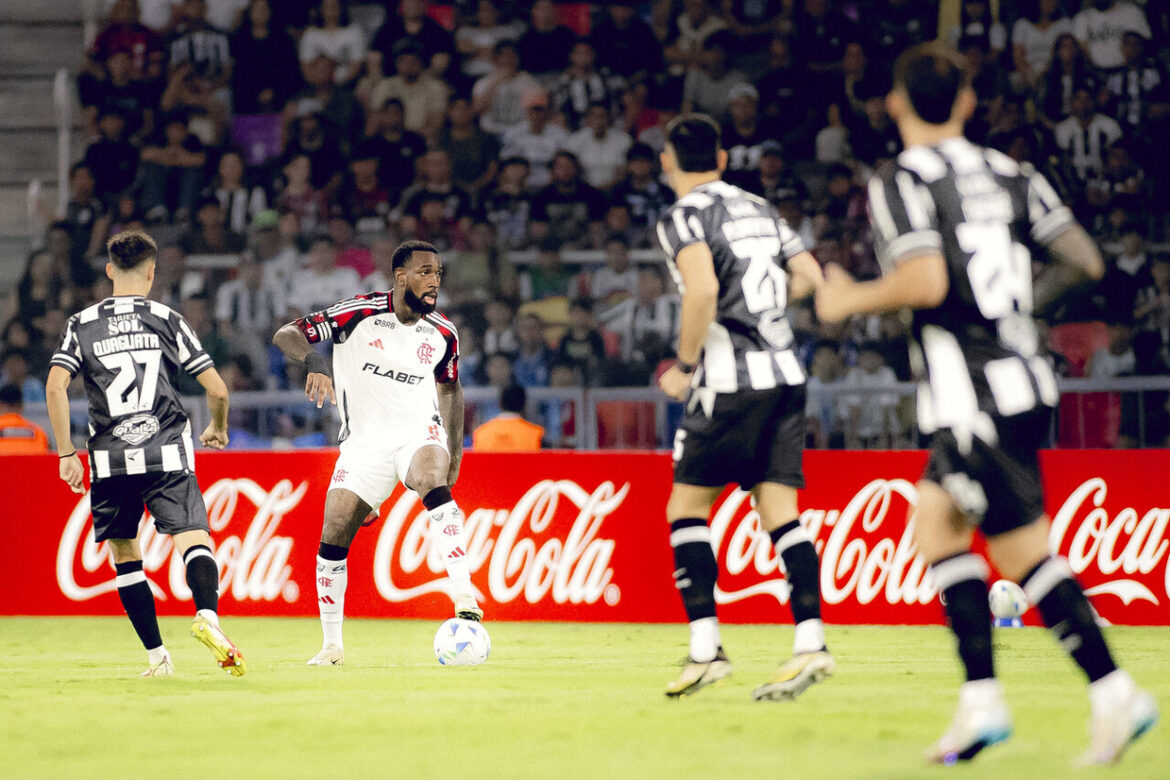 Flamengo empata com Central Córdoba e complica situação na Libertadores — Flamengo cede empate ao Central Córdoba na Argentina, segue fora da zona de classificação e depende de resultados próprios.