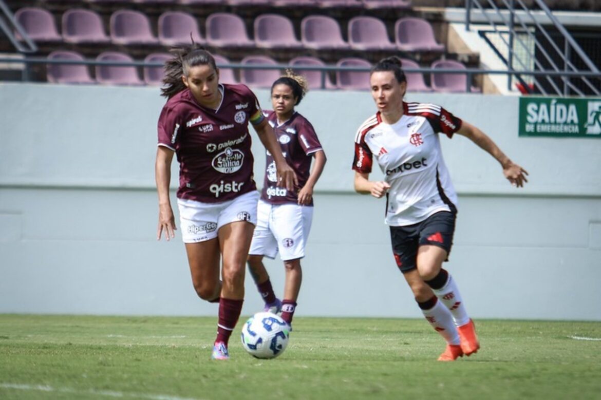 Flamengo vence e quebra invencibilidade da Ferroviária no Brasileiro Feminino — Flamengo venceu a Ferroviária por 2 a 1, tirando sua invencibilidade e liderança no Campeonato Brasileiro Feminino.