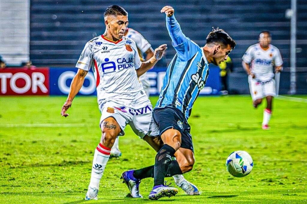 Grêmio empata sem gols com o Atlético Grau na Sul-Americana — Grêmio não supera o Atlético Grau, empata sem gols e perde chance de colar na liderança do grupo. Jogo ficou sem emoção.