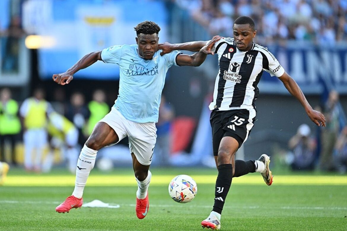 Lazio empata com a Juventus e mantém disputa por vaga na Champions — Lazio empata com a Juventus nos acréscimos, mantendo viva a briga das equipes por vagas na Liga dos Campeões.