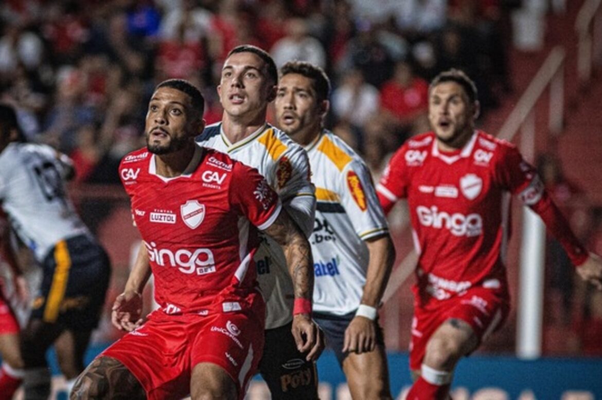 Novorizontino vence Vila Nova e assume vice-liderança na série B — Novorizontino vence Vila Nova por 1 a 0 fora de casa, com golaço de Jean Irmer, e garante vice-liderança na série B.