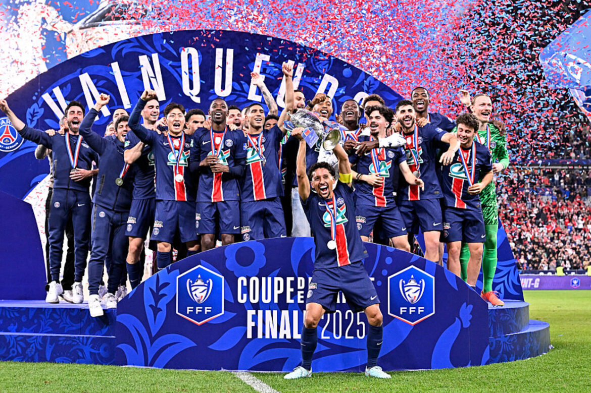 PSG domina 80% dos títulos na França nos últimos 10 anos — PSG conquistou 80% dos troféus na França em 10 anos, incluindo Ligue 1, Copa da França, Supercopa e Copa da Liga.