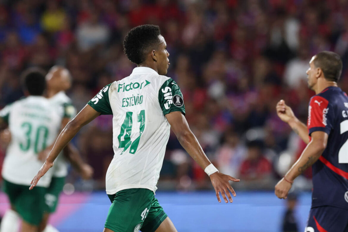 Palmeiras vence Cerro Porteño e garante classificação na Libertadores — Palmeiras supera Cerro Porteño fora, mantém 100% de aproveitamento e garante classificação antecipada na Libertadores.