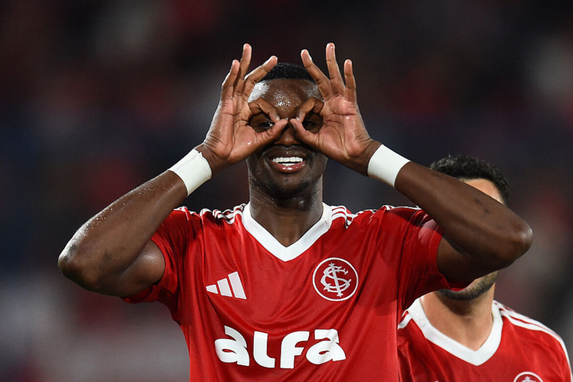 Ricardo Mathias ganha espaço e brilha como nova esperança de gols do Inter — Ricardo Mathias, de 18 anos, sai da 4ª opção no Inter para protagonista com gols decisivos na Libertadores e no Brasileirão.