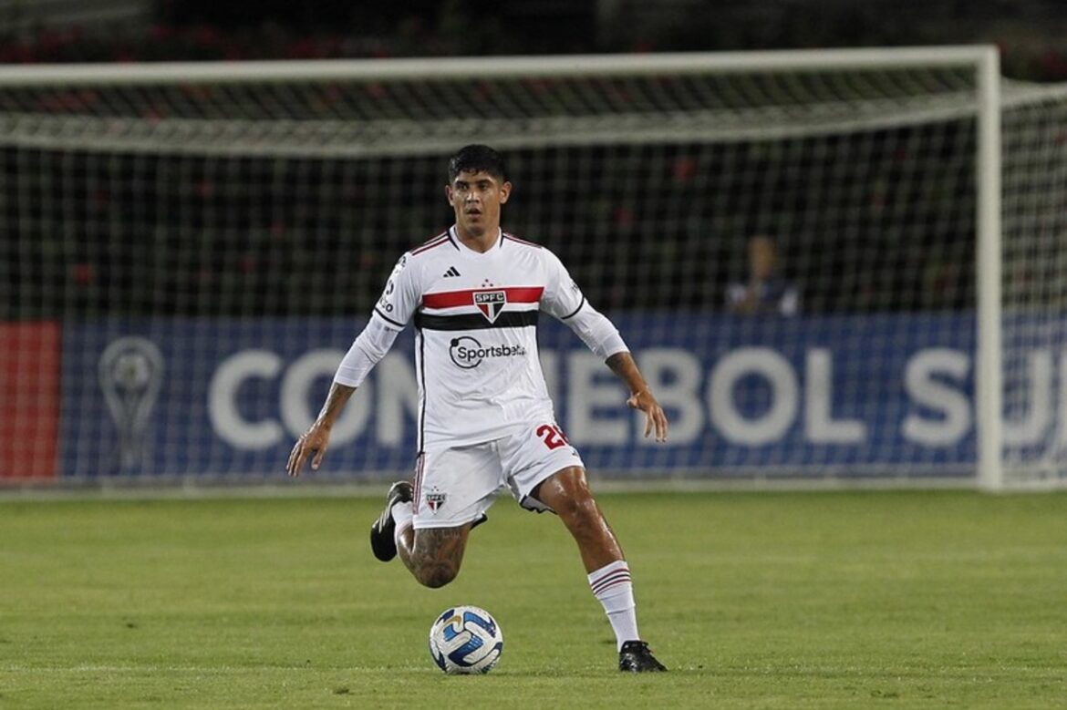 São Paulo prioriza renovação de Alan Franco enquanto Igor Vinícius deve sair — São Paulo busca renovar com Alan Franco devido ao interesse do Palmeiras, enquanto Igor Vinícius pode deixar o clube no fim do ano.