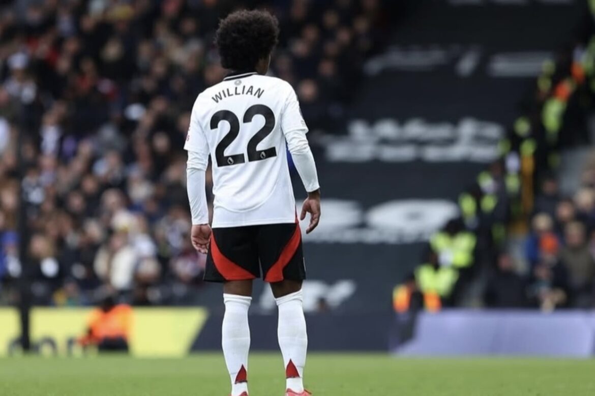 Willian se torna o sul-americano com mais jogos na Premier League — Willian atinge 326 jogos e se torna o sul-americano com mais partidas na Premier League, superando Antonio Valencia.