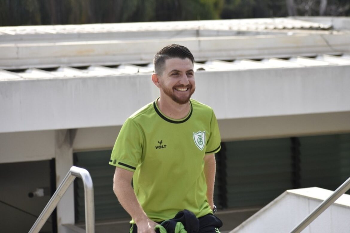 América Mineiro troca de técnico na Série B — América Mineiro anuncia saída de William Batista do comando técnico após desempenho irregular na Série B.