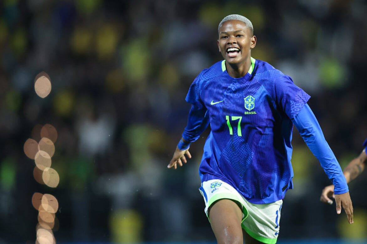 Brasil vence Japão com virada e brilho de estreante — Seleção feminina do Brasil vira contra o Japão em amistoso, com gol da jovem Jhonson, e mantém 100% na Data Fifa.