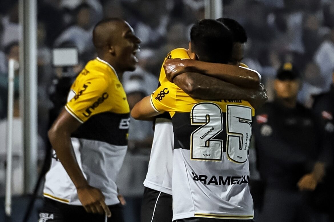 Criciúma vence Paysandu e sai do Z4 na Série B — Criciúma derrota Paysandu por 1 a 0, afasta-se do Z4 e complica o rival, que segue na lanterna da Série B.