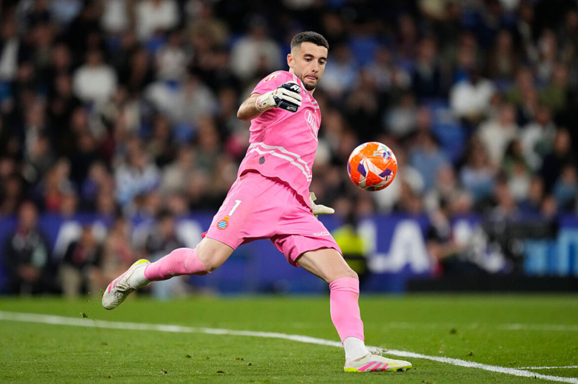 joan-garcia-perto-de-fechar-com-o-barcelona Joan García perto de fechar com o Barcelona — Joan García está prestes a se transferir do Espanyol para o Barcelona, em negociação que pode envolver 25 milhões de euros.