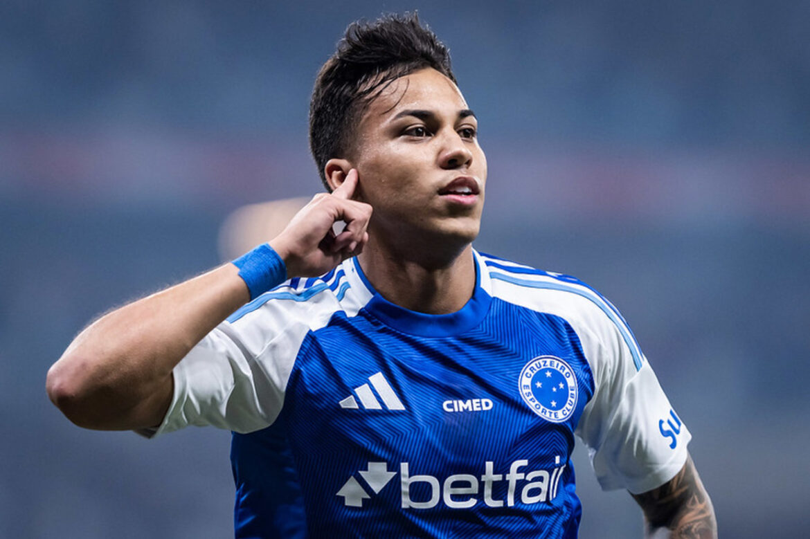 Kaio Jorge bate recorde de gols rápidos no Brasileirão — Kaio Jorge marcou dois gols em menos de 5 minutos, garantindo recorde no Brasileirão e a vitória do Cruzeiro sobre o Palmeiras.