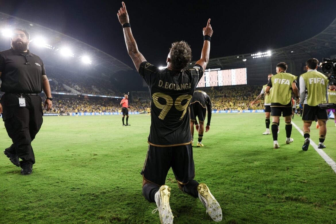 los-angeles-fc-garante-vaga-no-mundial-com-virada-emocionante Los Angeles FC garante vaga no Mundial com virada emocionante — Los Angeles FC conquista a última vaga do Mundial de Clubes com virada heroica sobre o América, destacando-se Igor Jesus, ex-Flamengo.