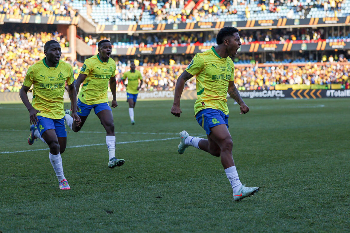 Lucas Ribeiro é destaque do Sundowns e ameaça Fluminense — Lucas Ribeiro brilha no Sundowns, quebra recordes na África do Sul e se torna ameaça ao Fluminense no Mundial de Clubes.