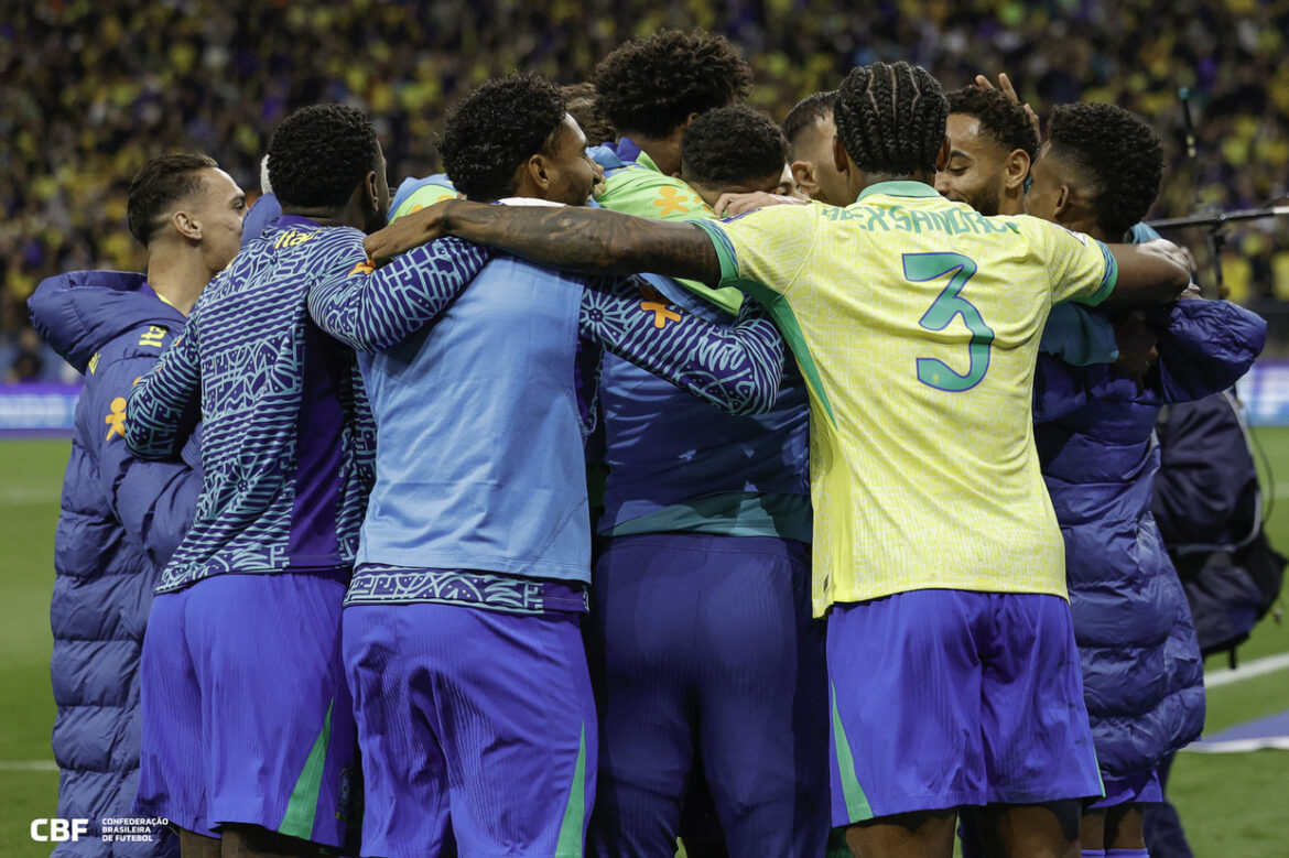 selecoes-garantidas-na-copa-2026-chegam-a-13-nomes Seleções garantidas na Copa 2026 chegam a 13 nomes — Com 13 seleções classificadas, a Copa do Mundo 2026 se aproxima marcando presença inédita de 48 equipes em três países-sede.