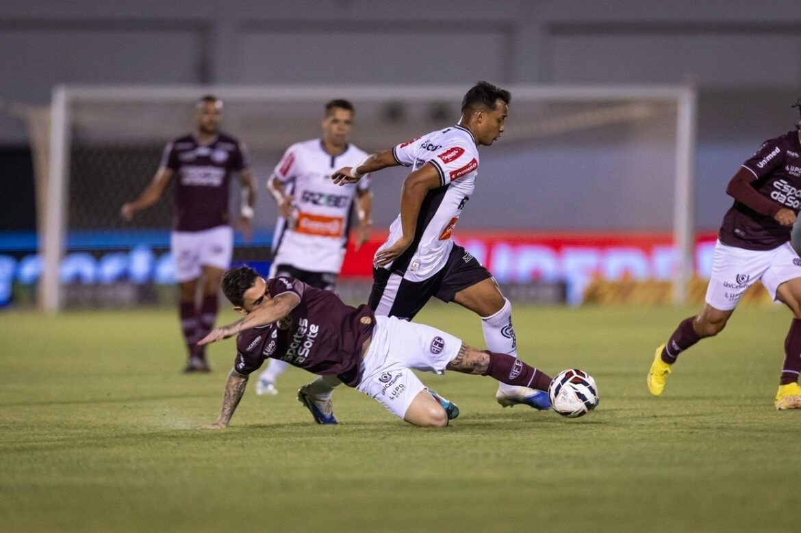 Athletic vira contra Ferroviária e segue reação na Série B — Athletic vence Ferroviária de virada por 2 a 1, aproveita expulsões e sobe na tabela da Série B com quinta vitória em 6 jogos.