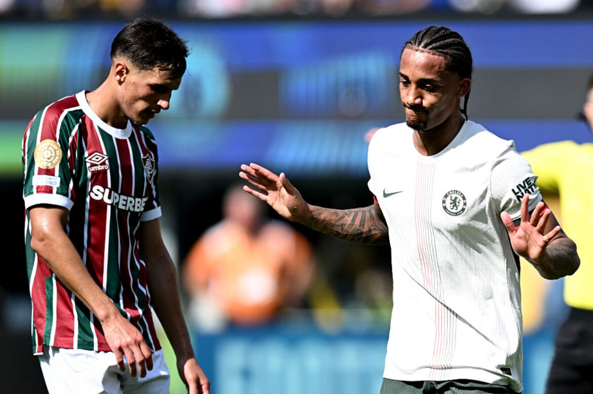 João Pedro brilha no Chelsea e relembra gratidão ao Fluminense — João Pedro faz história pelo Chelsea no Mundial, destaca gratidão ao Fluminense e sua relação com Thiago Silva.