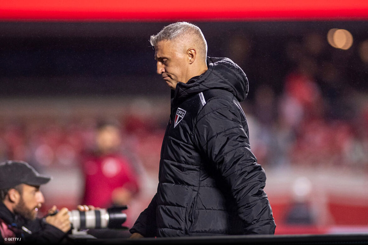 Ineficiência ofensiva prejudica São Paulo no Brasileirão — Ataque ineficiente do São Paulo compromete desempenho no Brasileirão, evidenciando problemas táticos e de finalização.