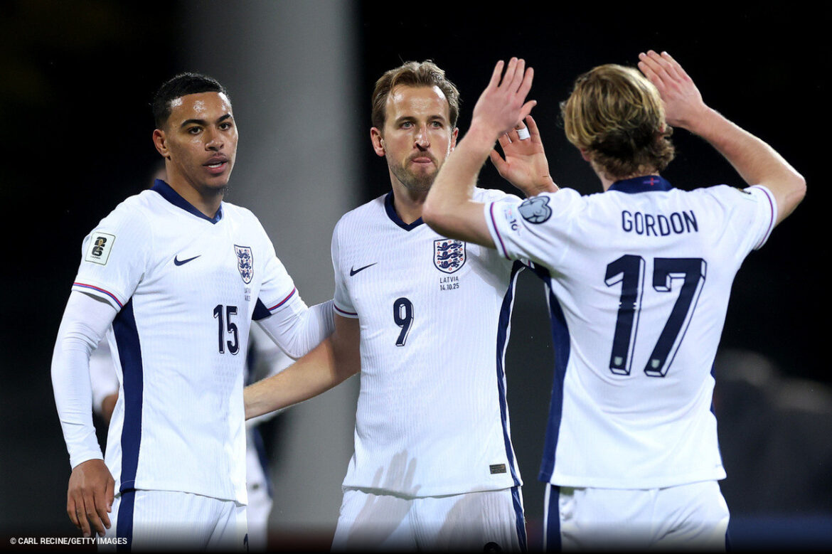 Inglaterra goleia Letônia e garante vaga na Copa do Mundo — Inglaterra goleia Letônia por 5 a 0, confirma 100% de aproveitamento e garante primeira vaga europeia na Copa do Mundo.