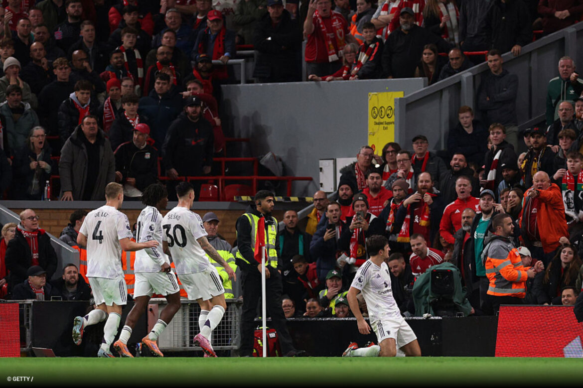 United derrota Liverpool em Anfield na Premier League — Em jogo tenso, Manchester United vence Liverpool por 2 a 1 em Anfield, sobe na tabela e embalado na Premier League.