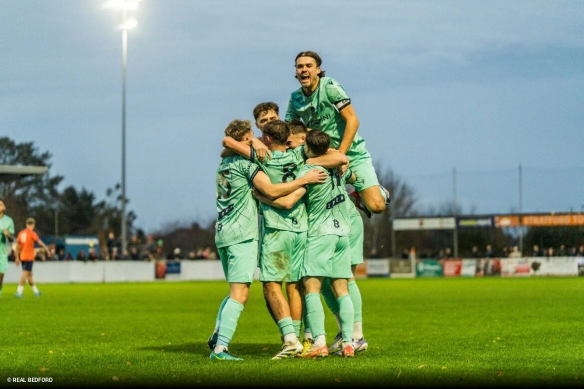 O ambicioso plano do Bedford para chegar à Premier League — Conheça o plano do Real Bedford, impulsionado pelo Bitcoin e liderado por Peter McCormack, para alcançar a Premier League.